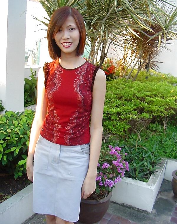 25P Chompoo - Knockout Ladyboy!