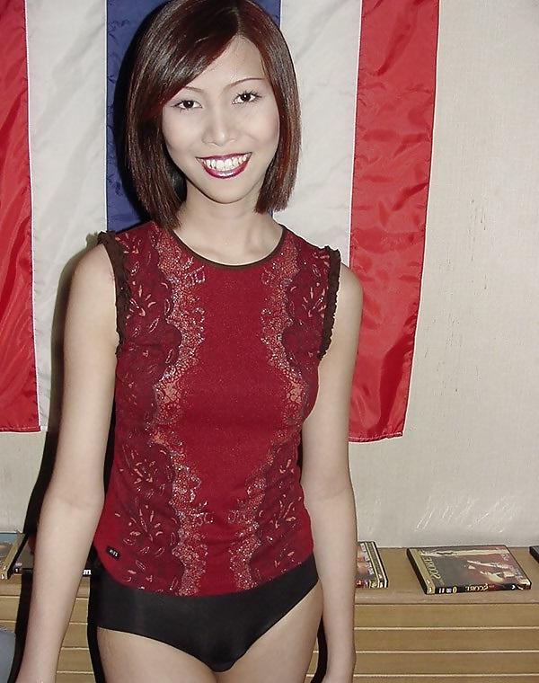 25P Chompoo - Knockout Ladyboy!