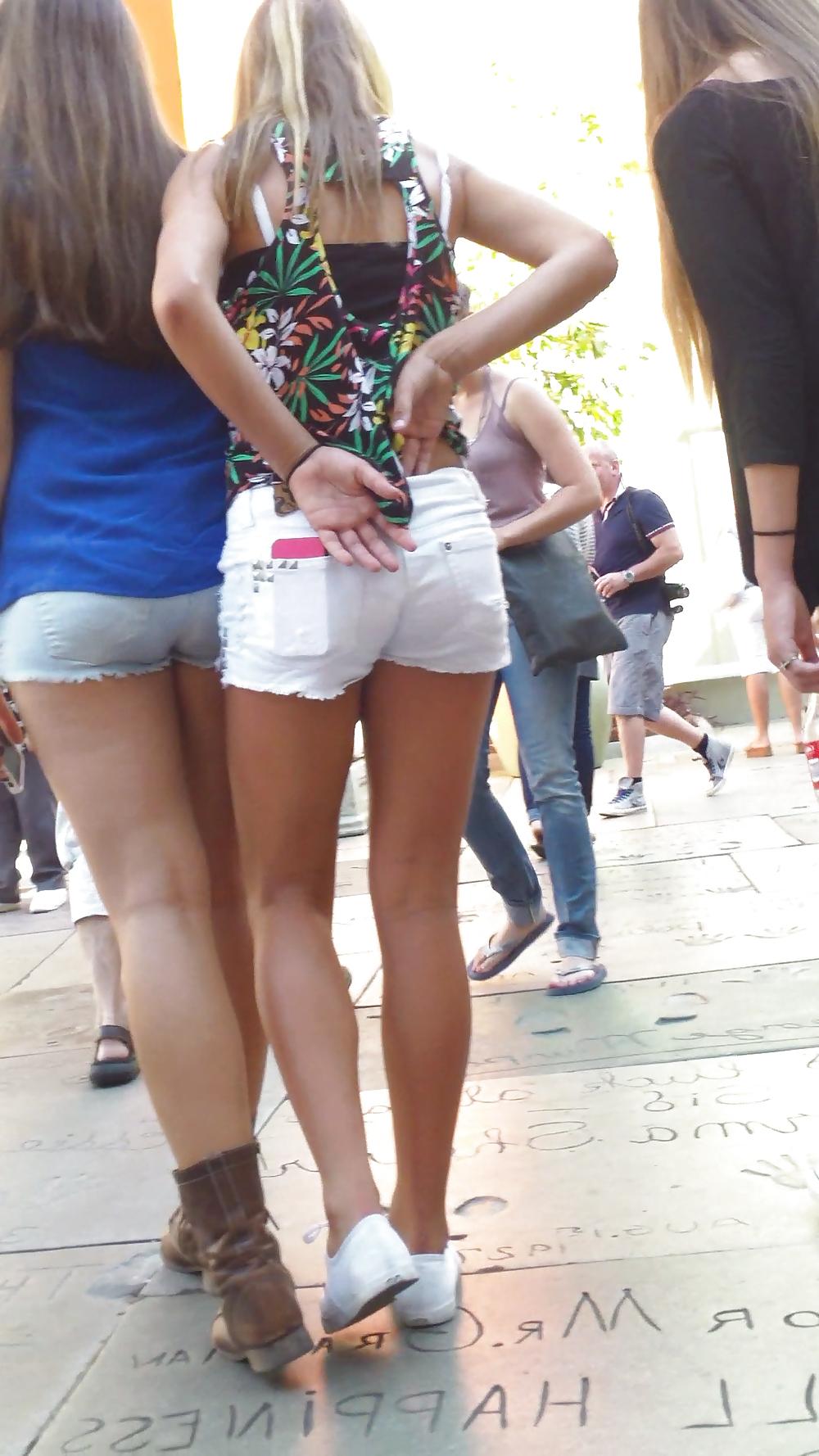 25P Three sexy hot teens butt & ass in tight shorts