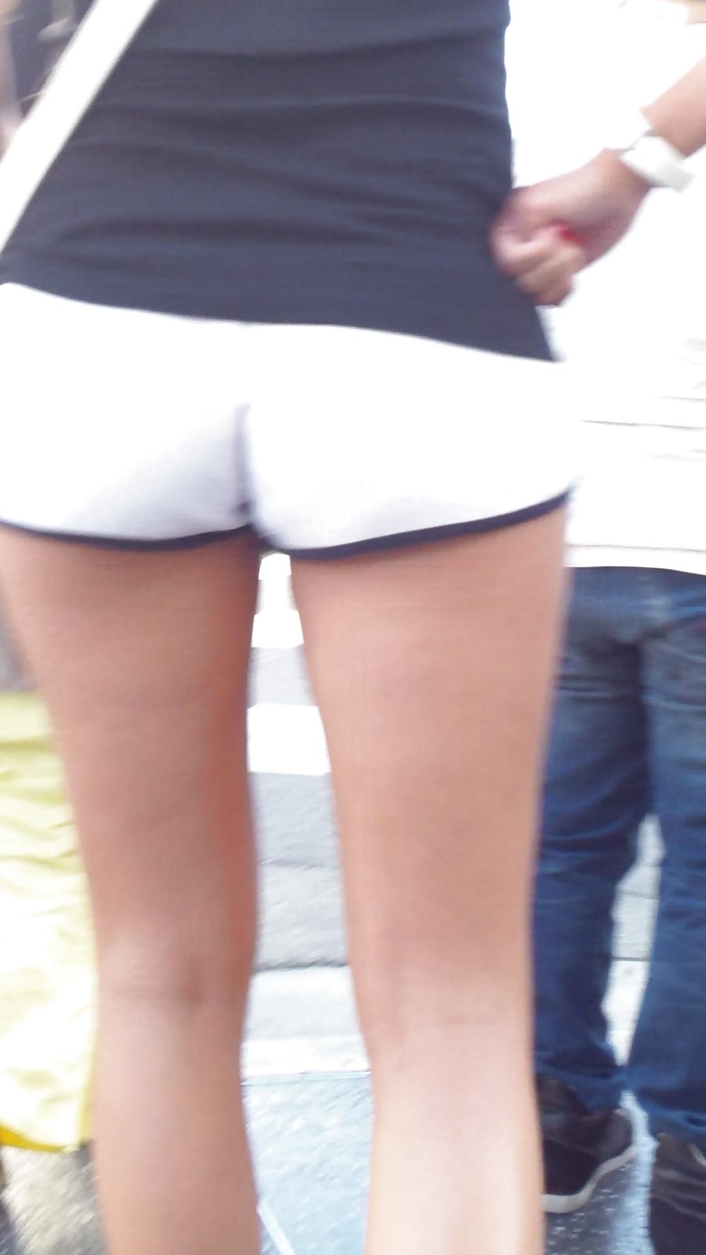 24P Teen ass & butt crack in sexy white shorts