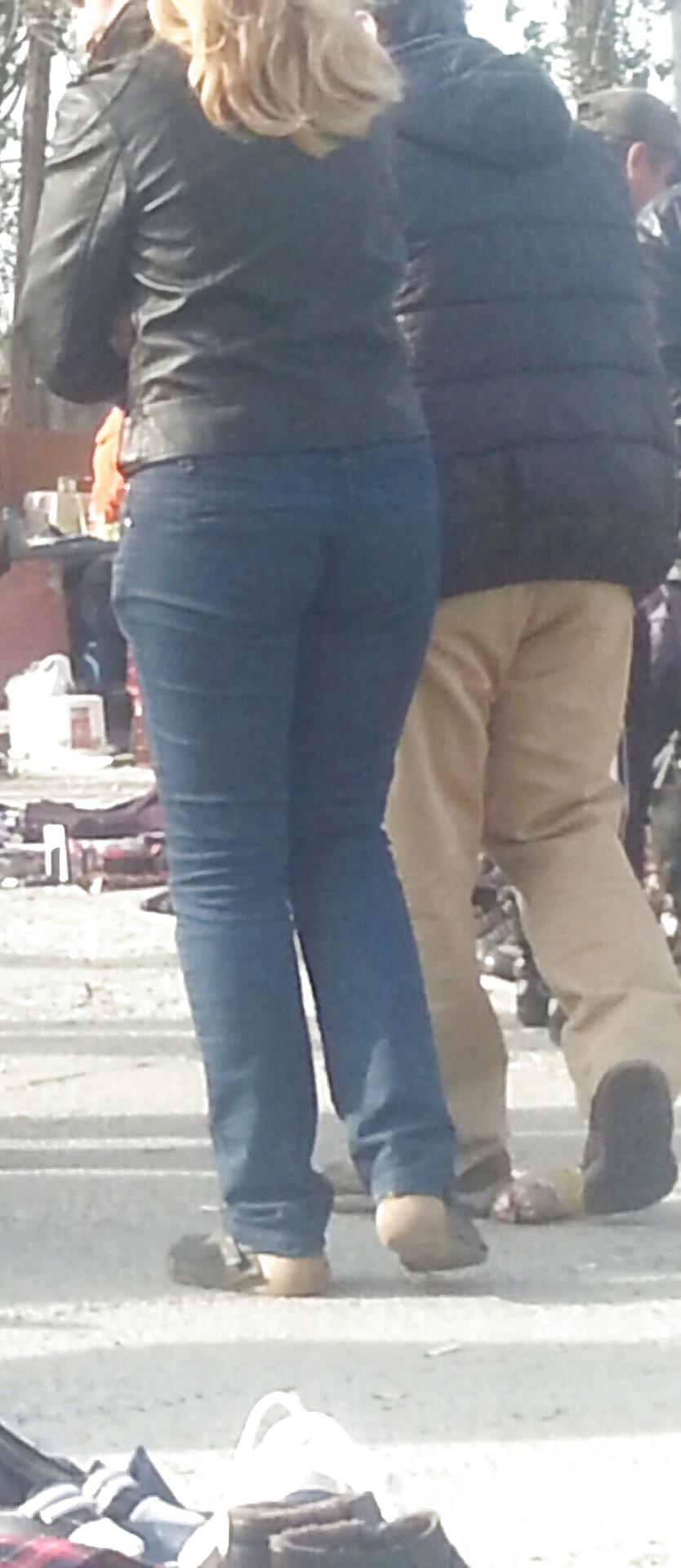 4P Hot ass blonde romanian