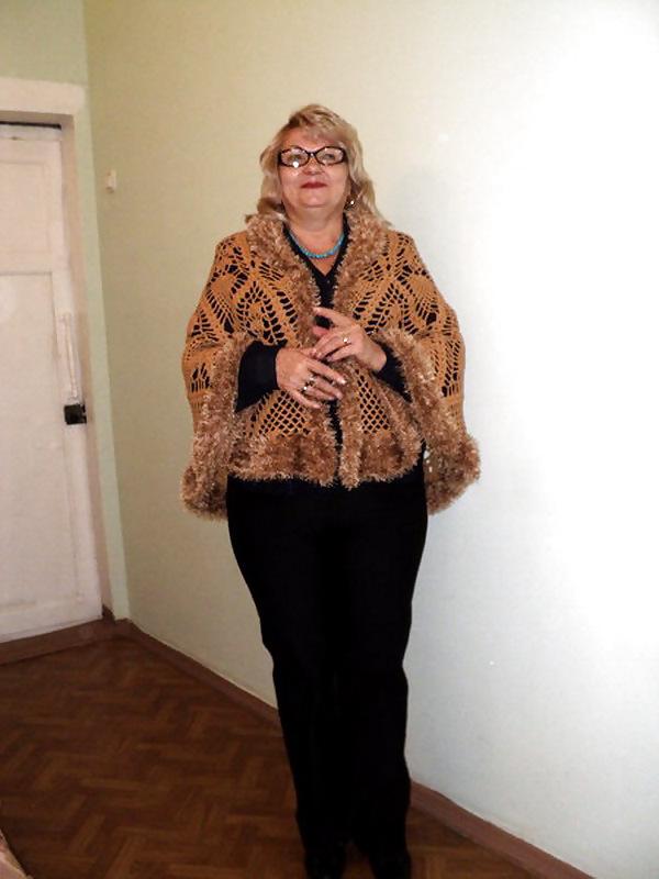 23P Sexy Russian granny!