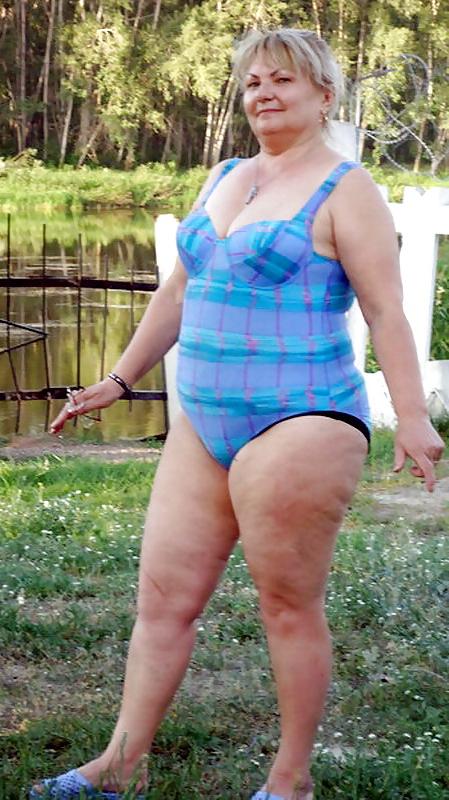 23P Sexy Russian granny!