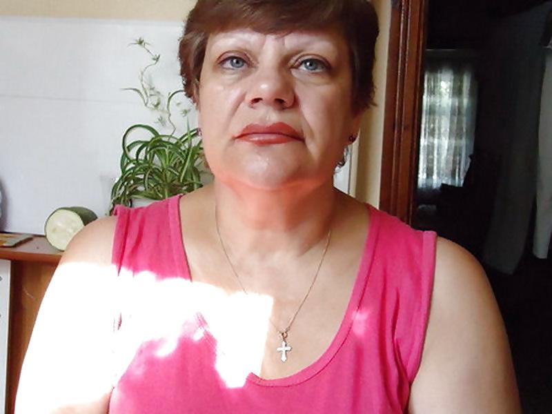 23P Sexy Russian granny!