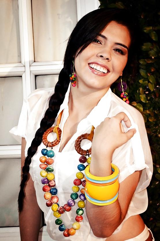 25P Girls that have Hairy Arms (Non Nudes)