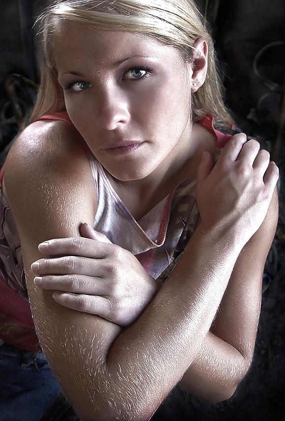 25P Girls that have Hairy Arms (Non Nudes)
