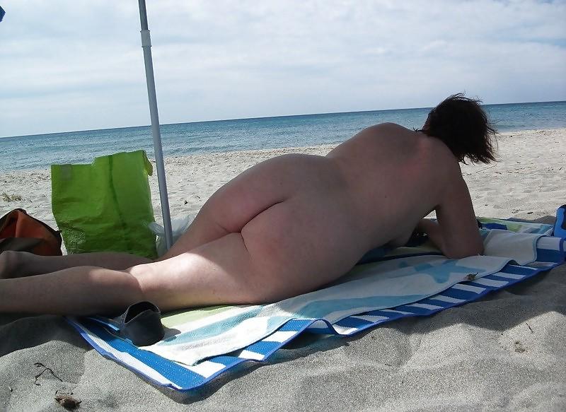 6P On vacation in the beach