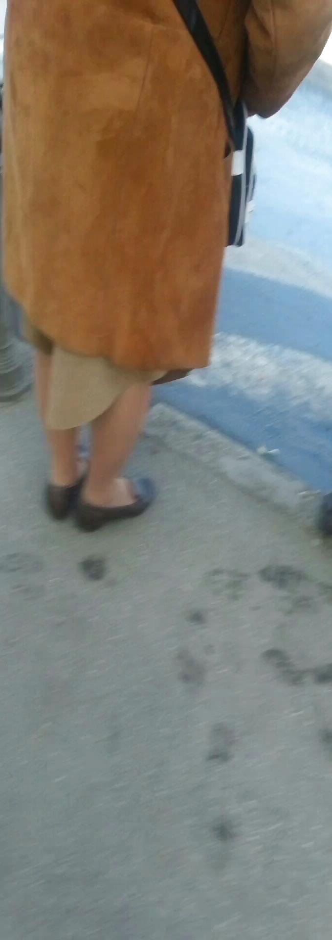 5P Feet mature romanian