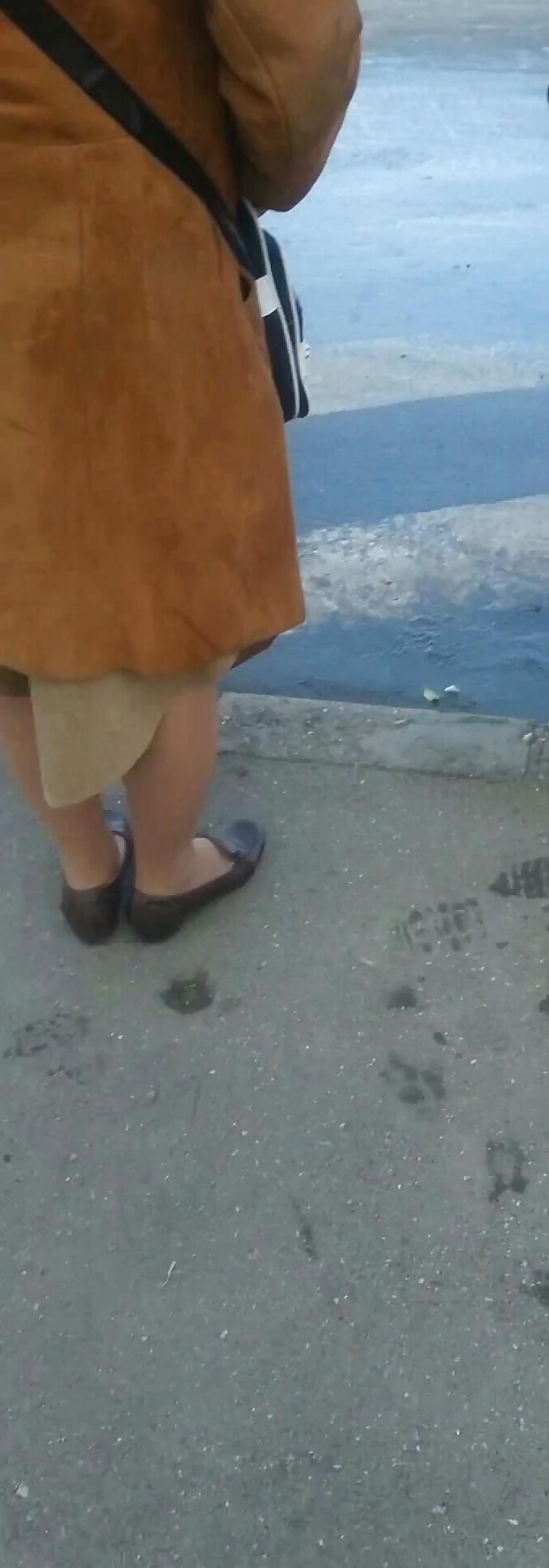 5P Feet mature romanian