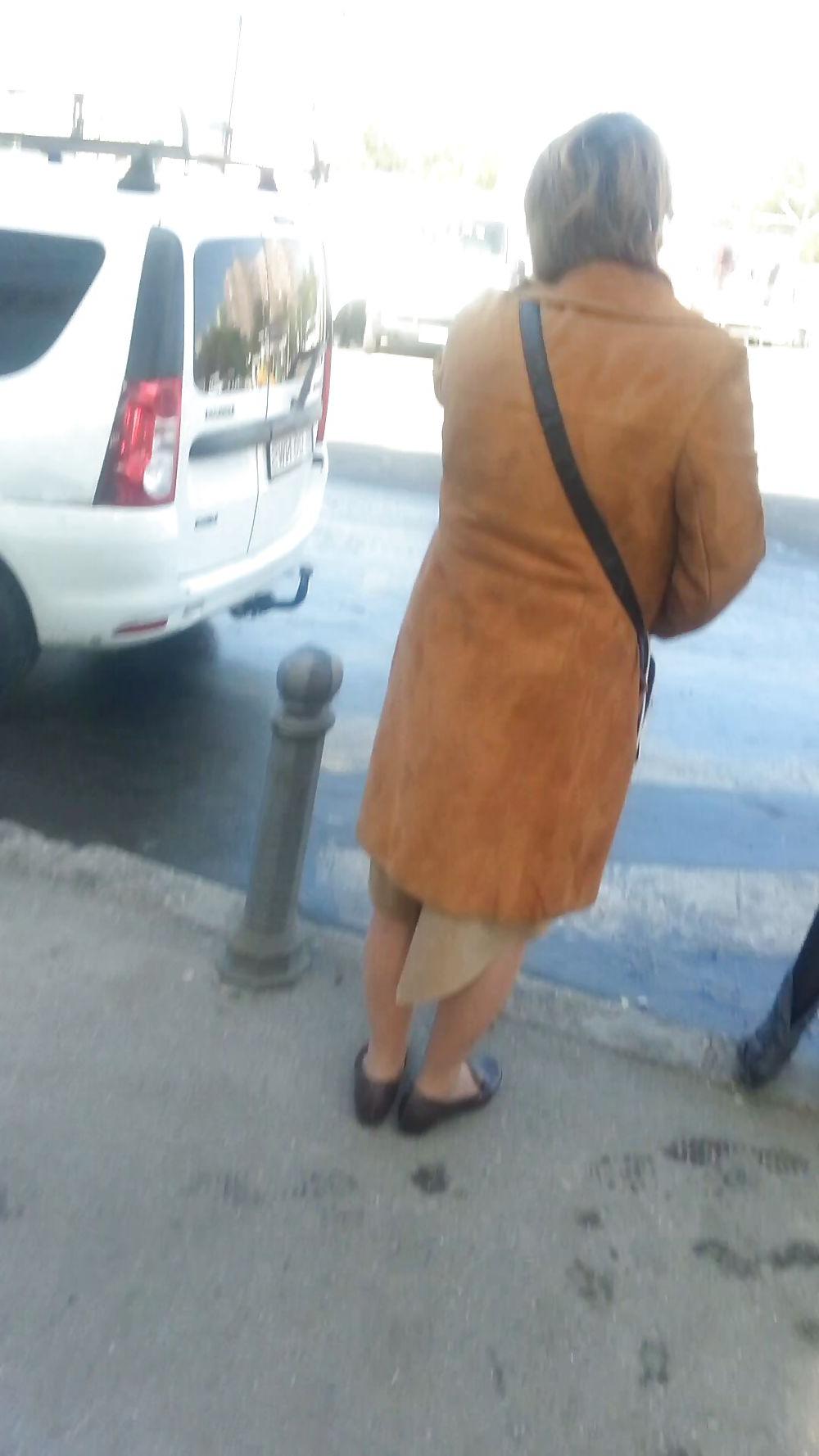 5P Feet mature romanian