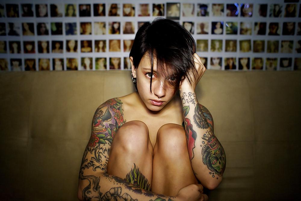 25P Androgynous Girls