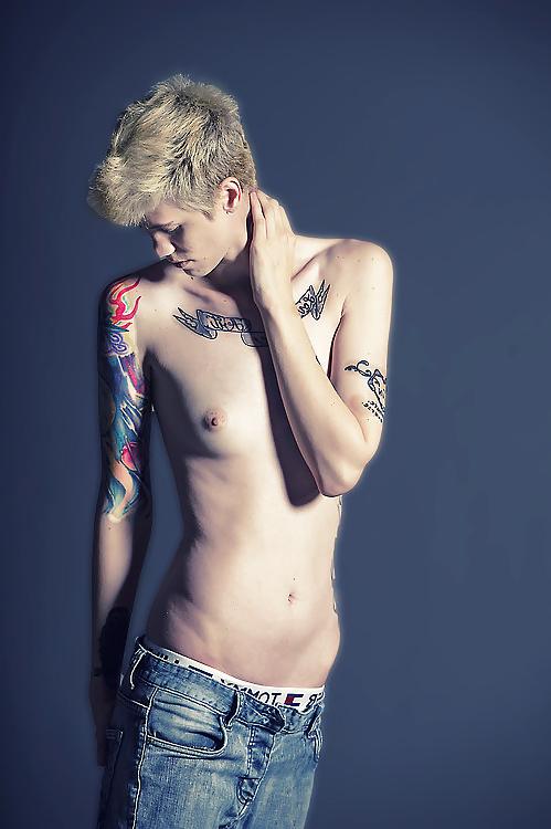 25P Androgynous Girls