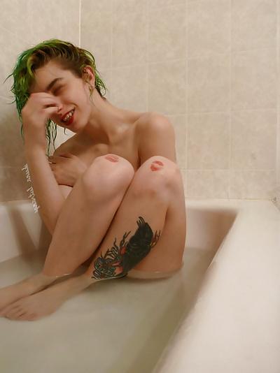 25P Androgynous Girls