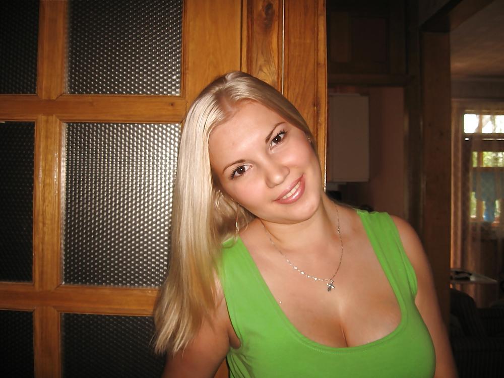 25P Blonde russian girl