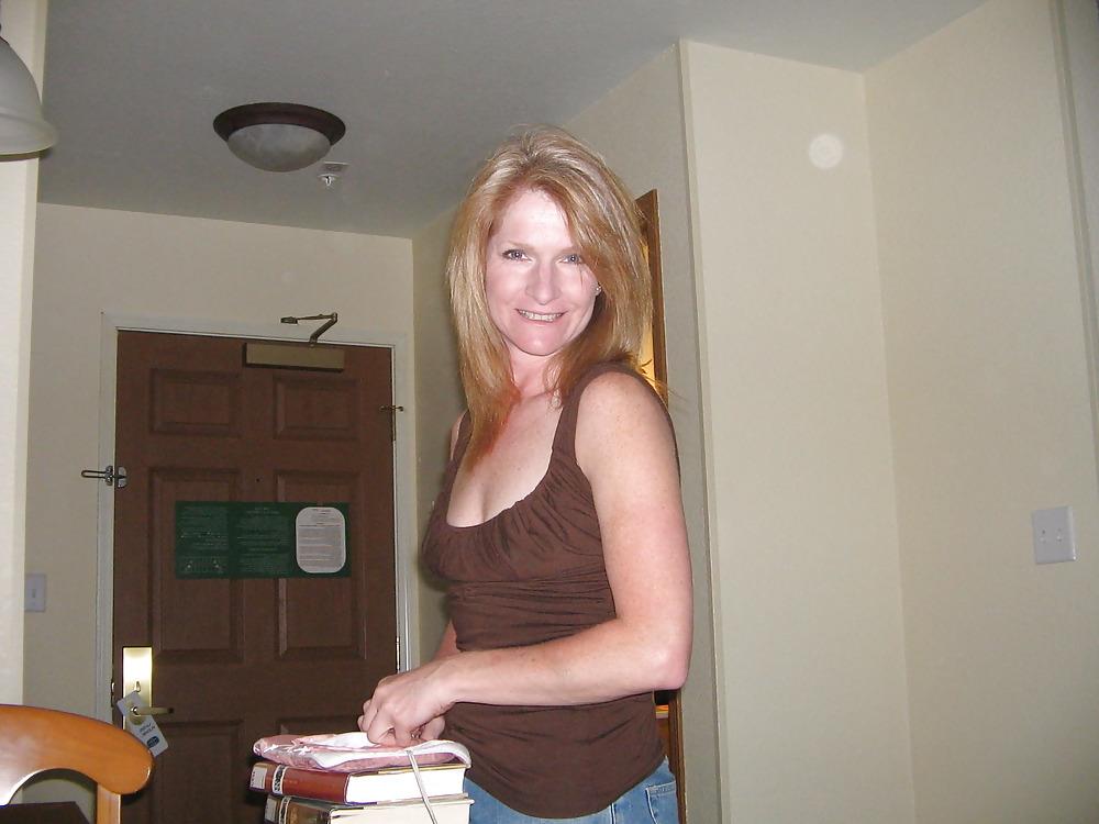 13P Sexy Wife Non Nude