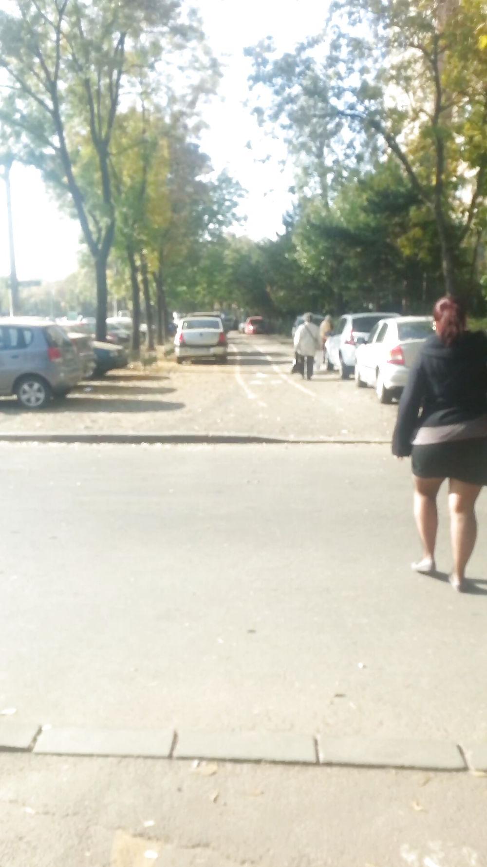 10P Sexy big girl street romanian