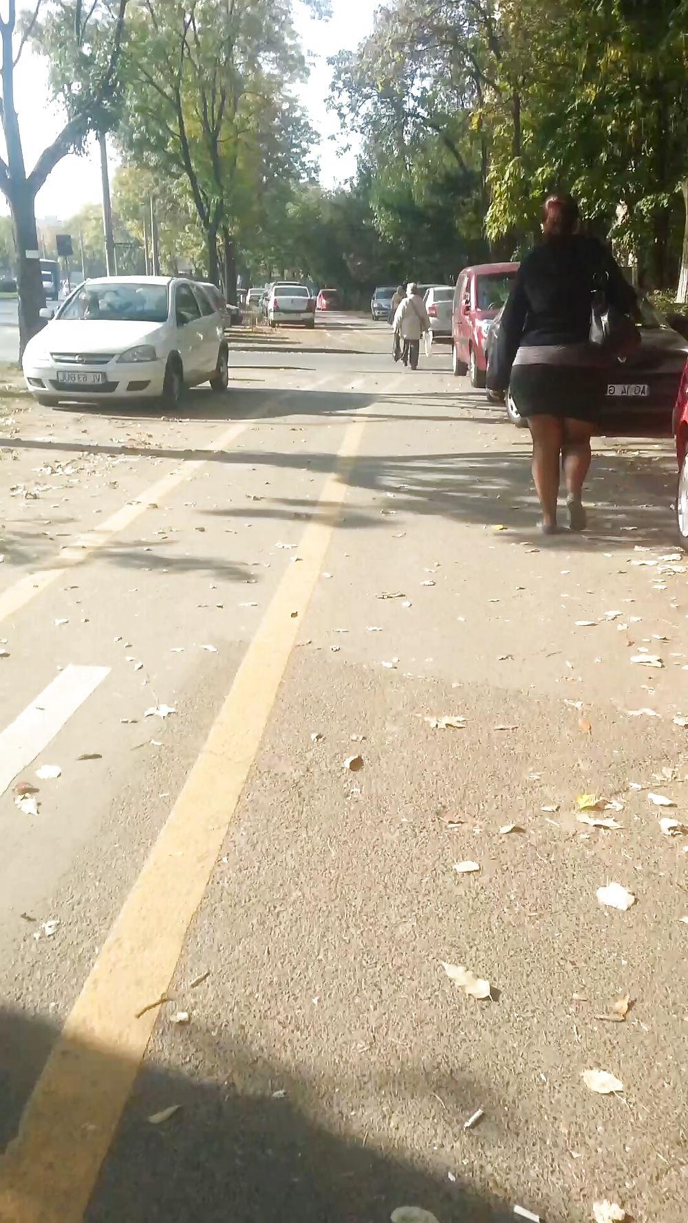 10P Sexy big girl street romanian