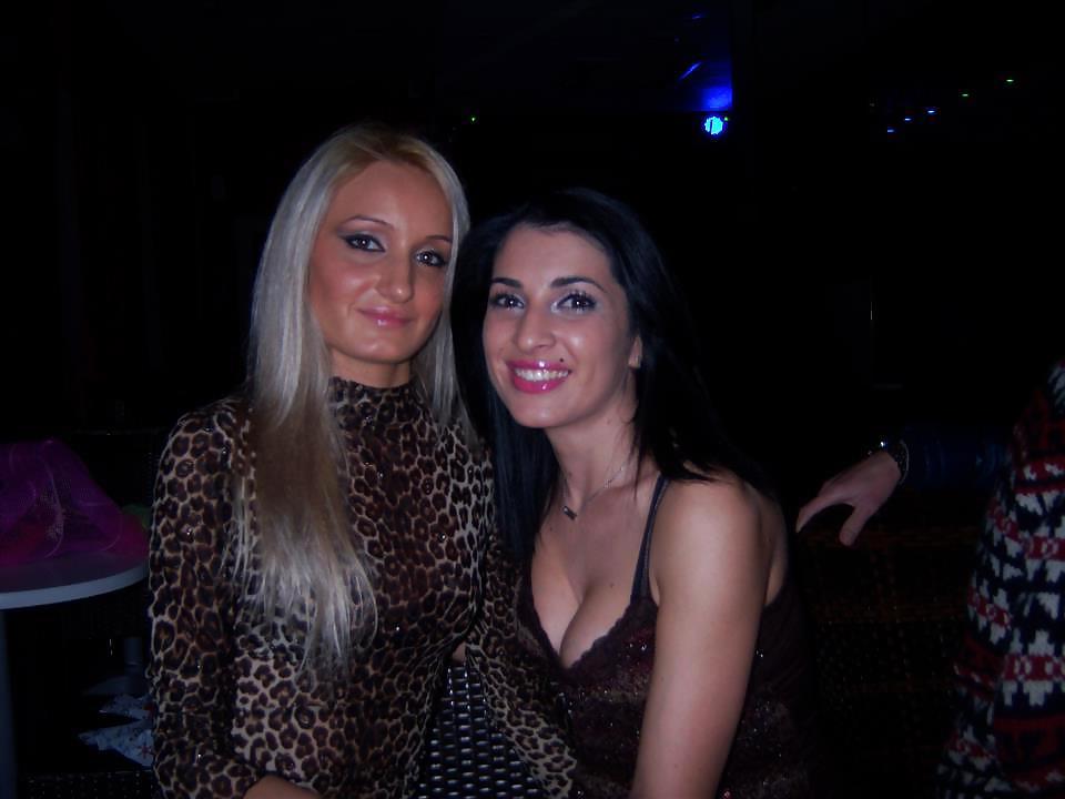 14P Romanian women: elena