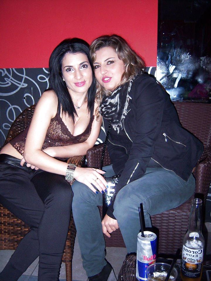 14P Romanian women: elena