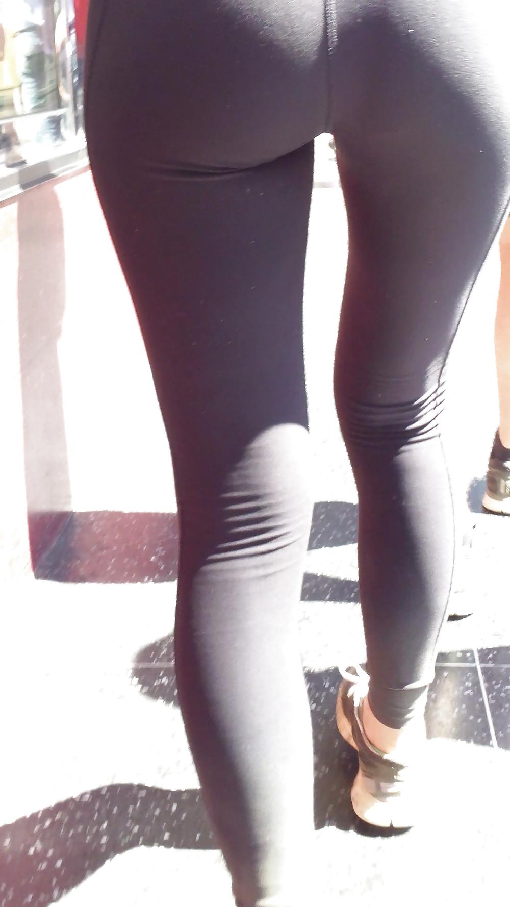 25P Cute teen ass & butt in spandex pants