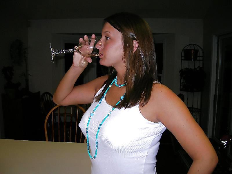 25P Erected nipples through blouse (2)