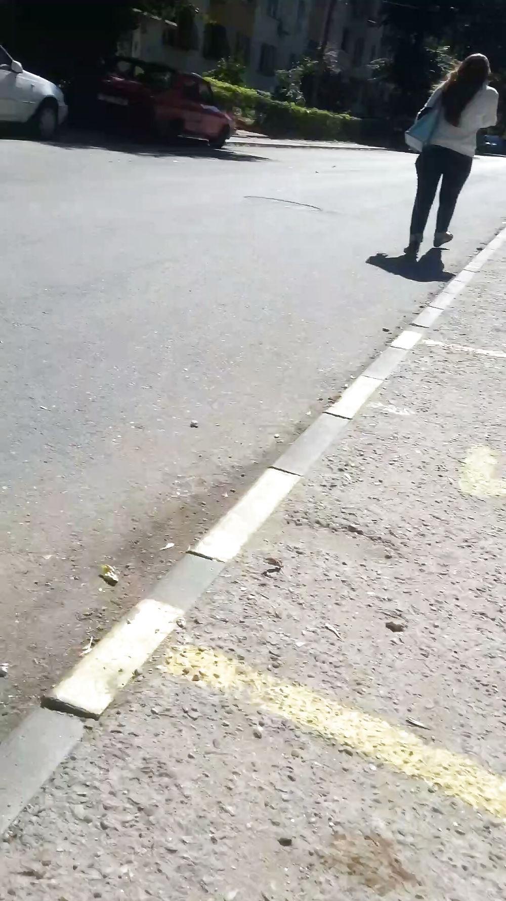 9P Sexy ass schoolgirl romanian