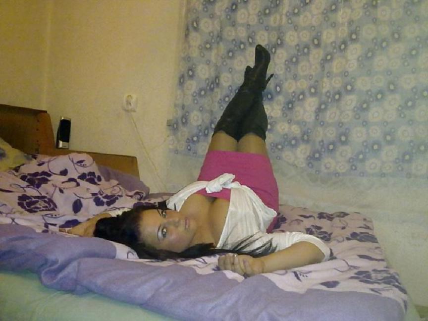 25P Romanian girl: teresa