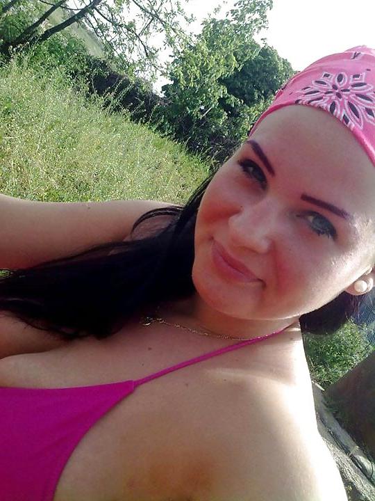 25P Romanian girl: teresa