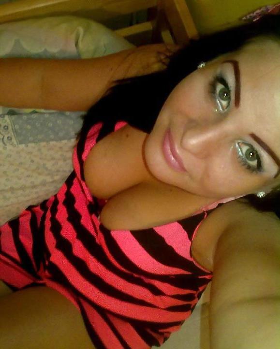 25P Romanian girl: teresa