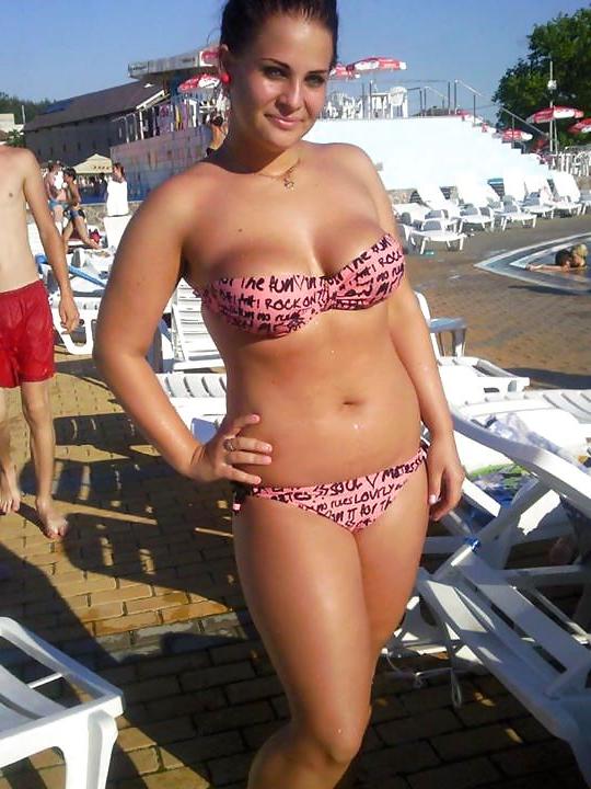 25P Romanian girl: teresa
