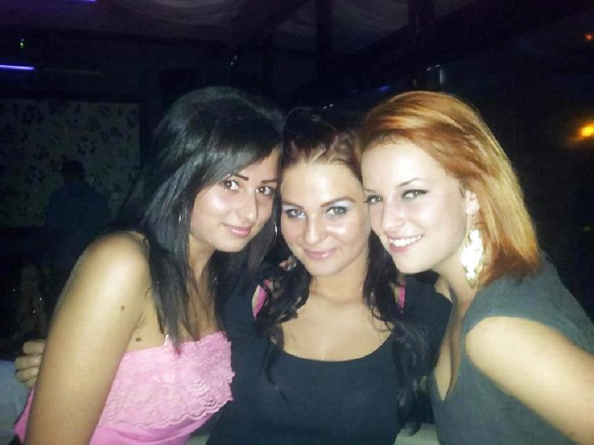 25P Romanian girl: teresa