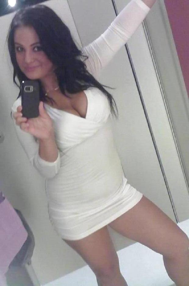 25P Romanian girl: teresa