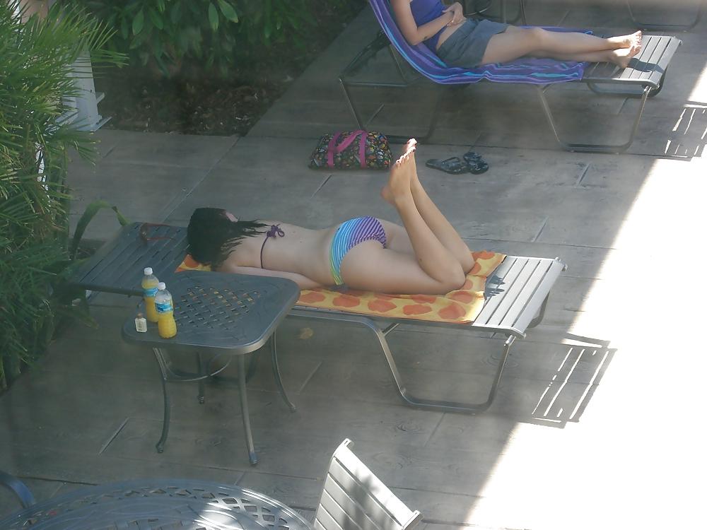 14P Public Voyeur Pics