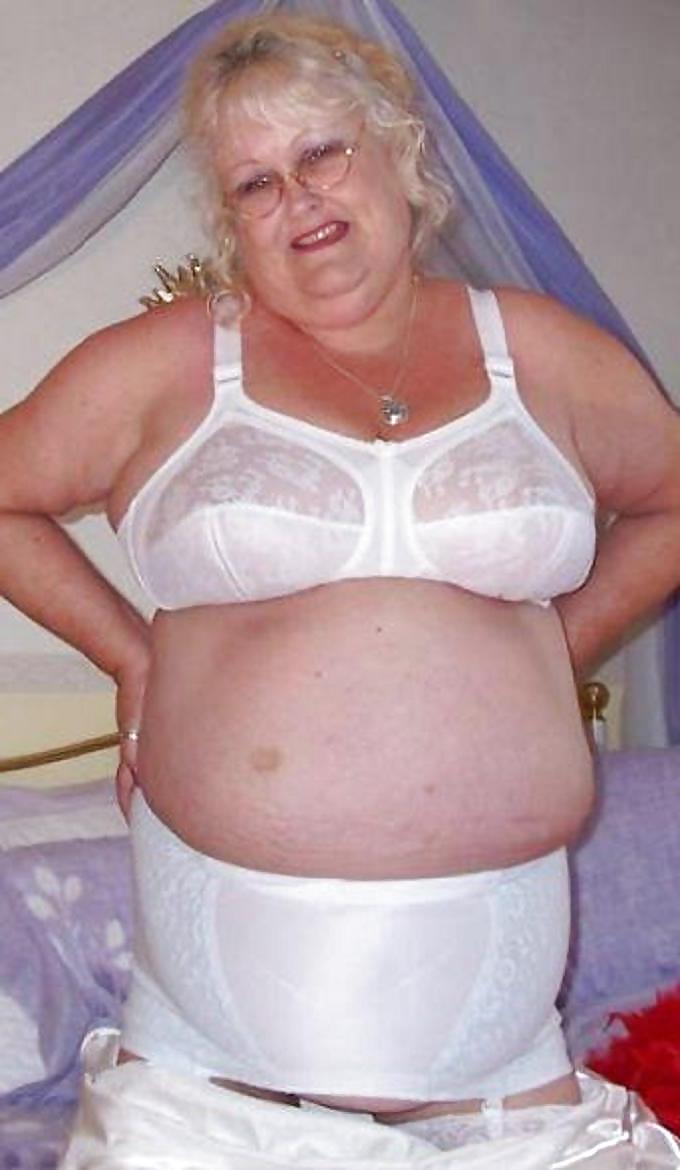 25P Grab a granny 4