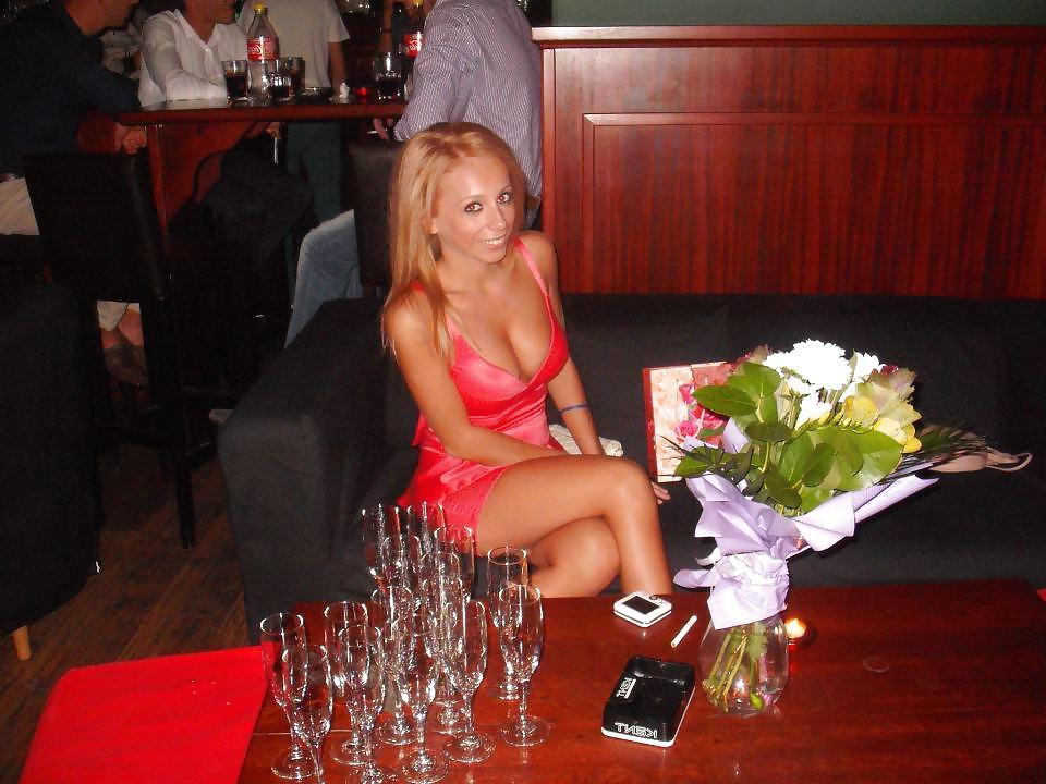 15P Romanian girl: ioana