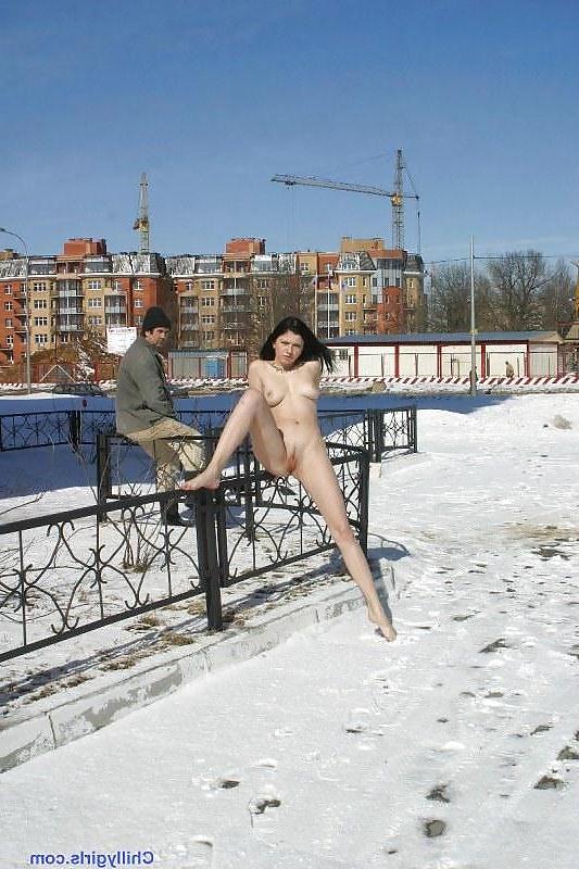 25P Chilly girls snow