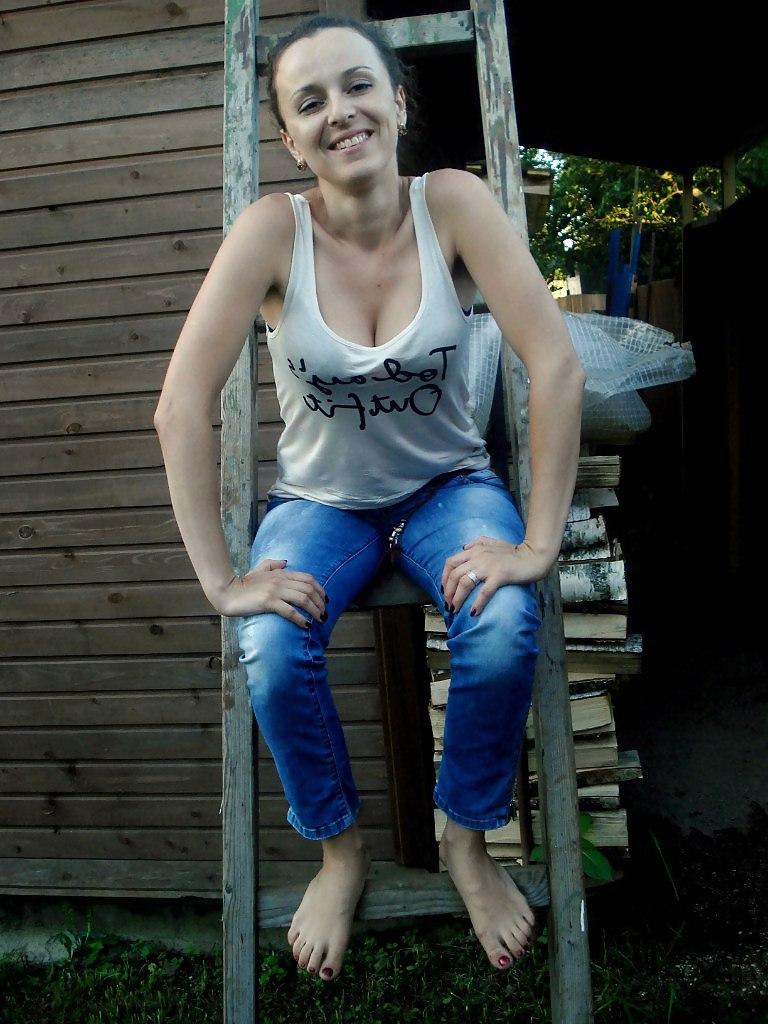 24P Barefoot Russian Women (part 3)