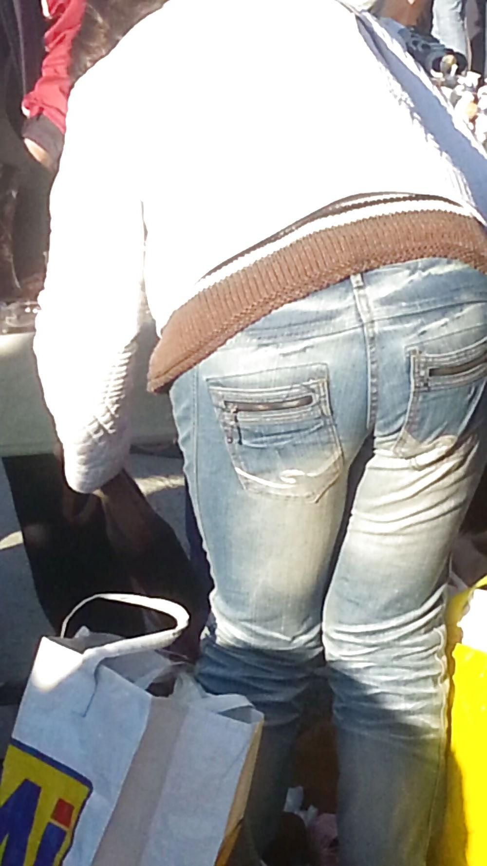 18P Sexy ass romanian