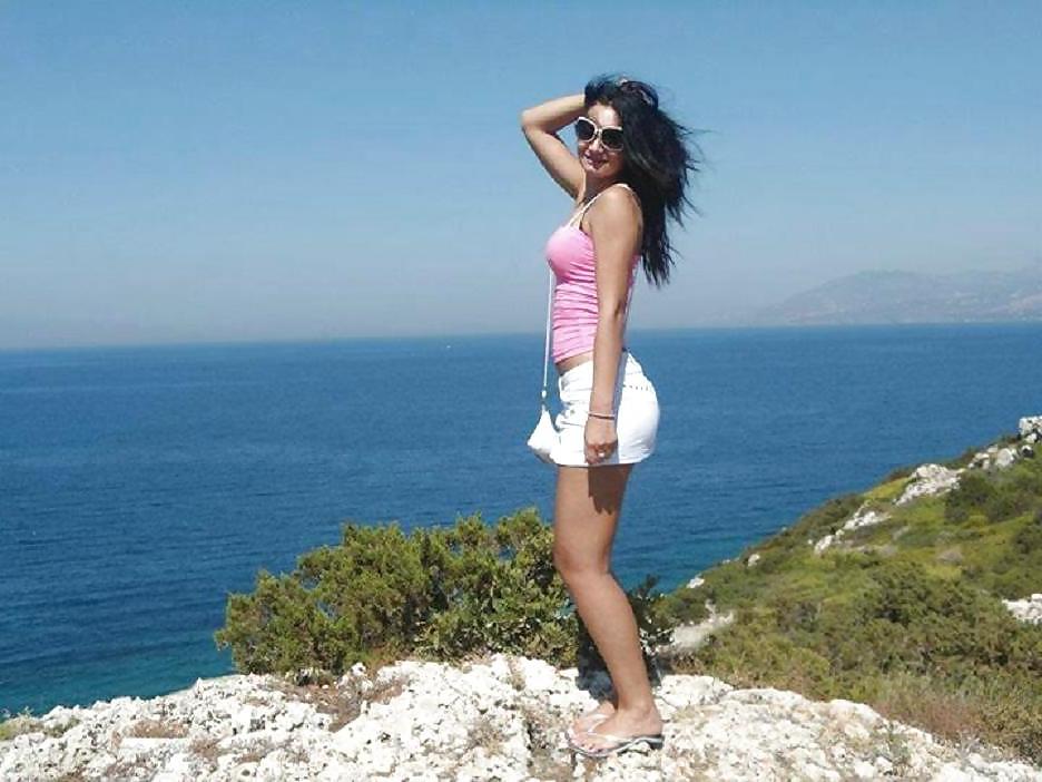 23P Romanian girl: Alina