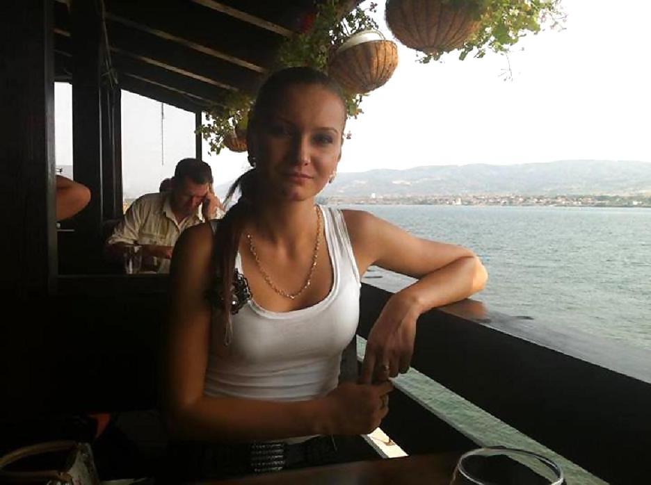 23P Romanian girl: Alina