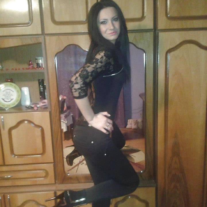 23P Romanian girl: Alina