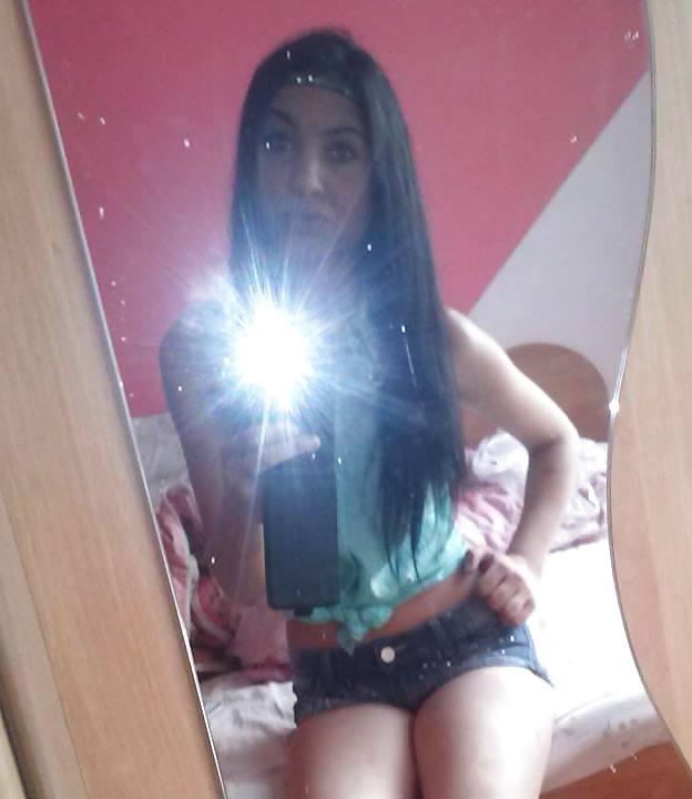 14P Romanian girl: Mari
