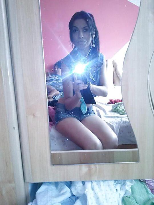14P Romanian girl: Mari