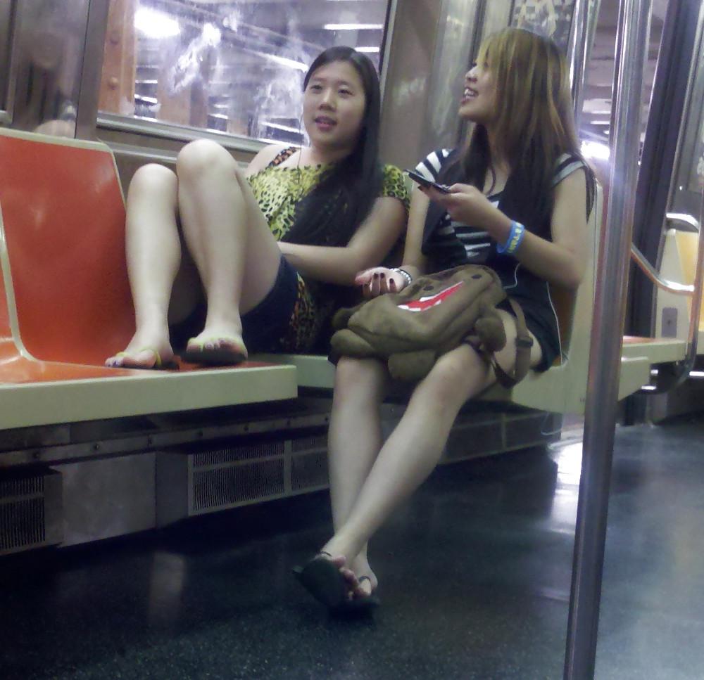 25P New York Subway Girls Asian Express Line