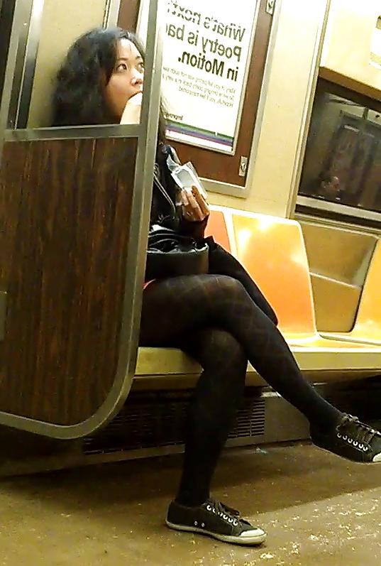25P New York Subway Girls Asian Express Line