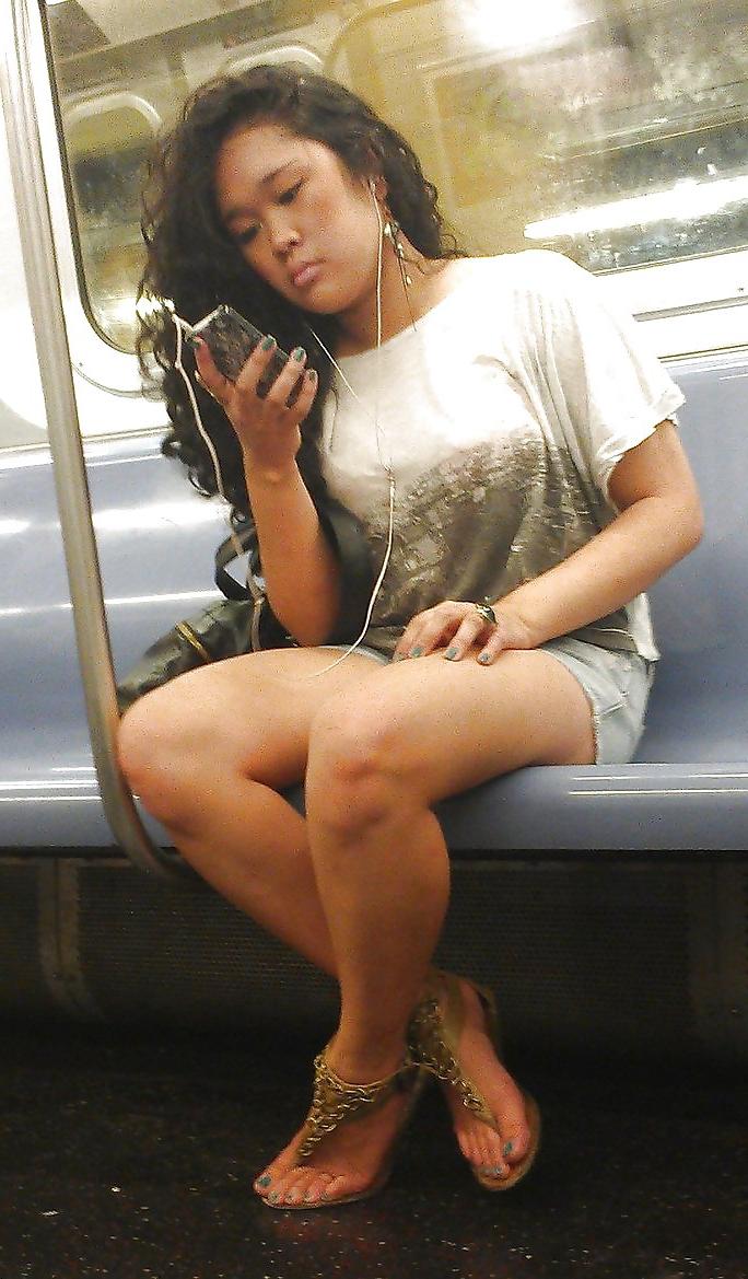 25P New York Subway Girls Asian Express Line