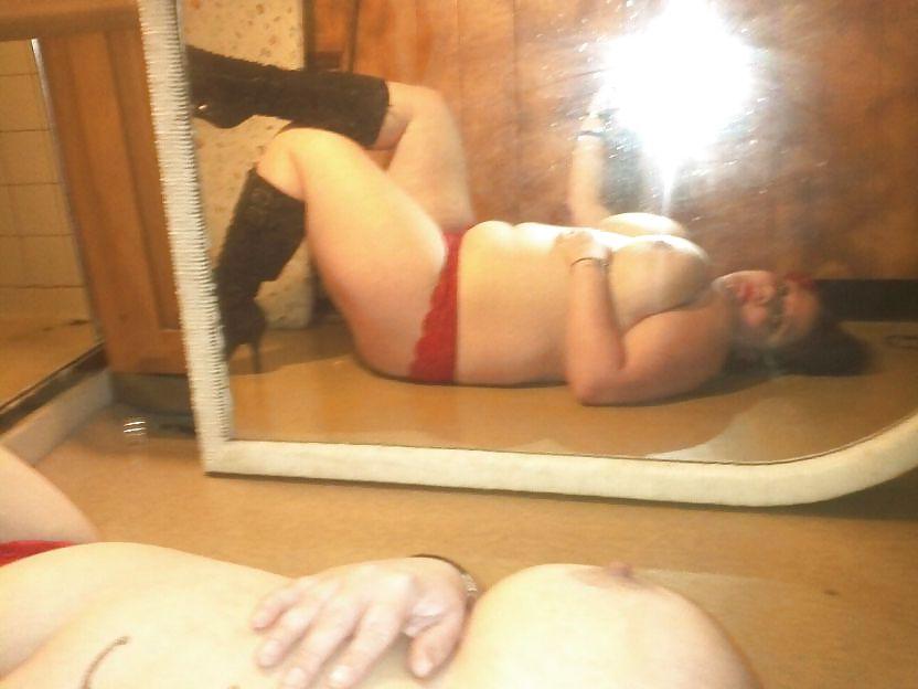 20P BBW girl Kirsty selfpics