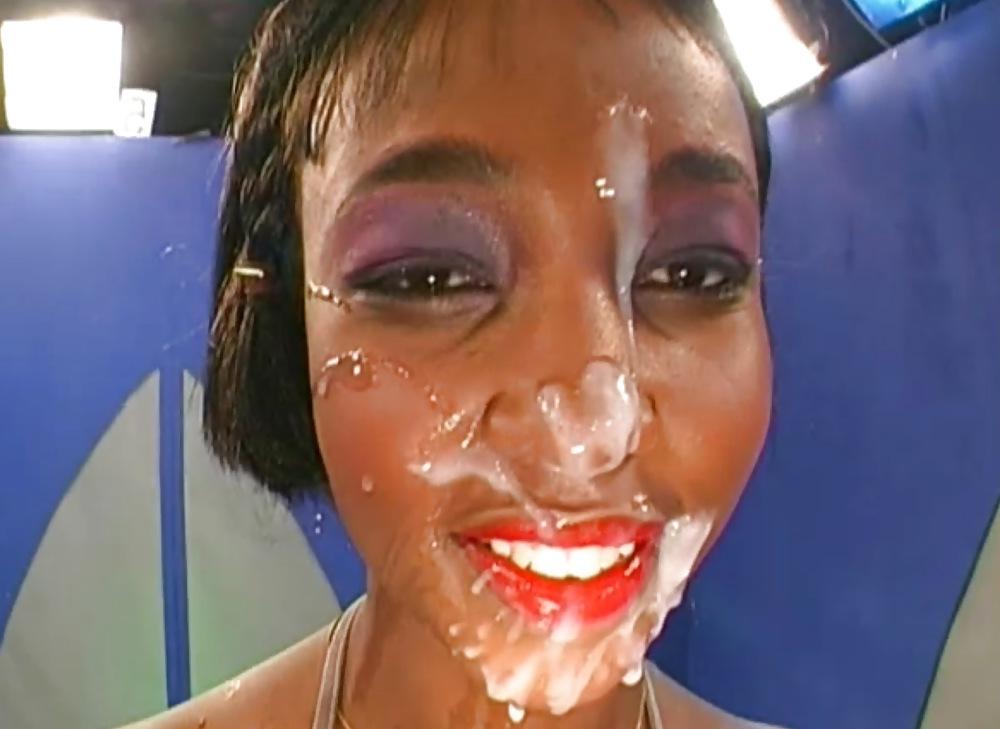 25P First Cumshot - Das erste Mal (GGG Bukkake)