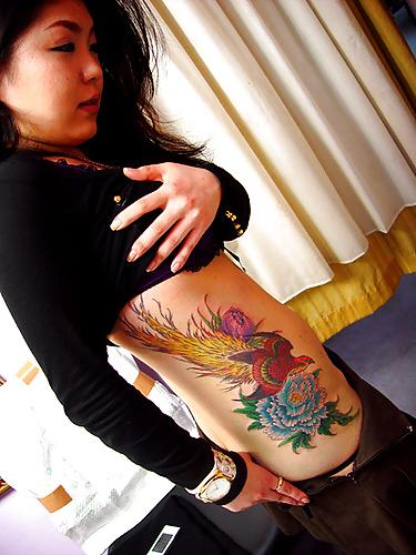 10P Asian girls with tattoos
