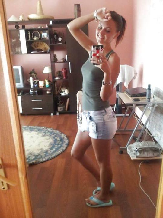 15P Romanian girl: silvia